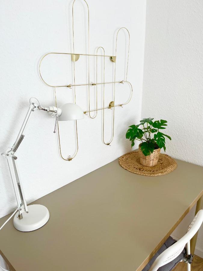 Gemuetliches Zentrales Apartment 2 Min Bis Du Hbf Дуйсбург Экстерьер фото
