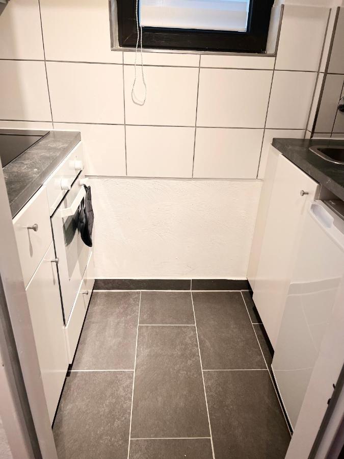 Gemuetliches Zentrales Apartment 2 Min Bis Du Hbf Дуйсбург Экстерьер фото